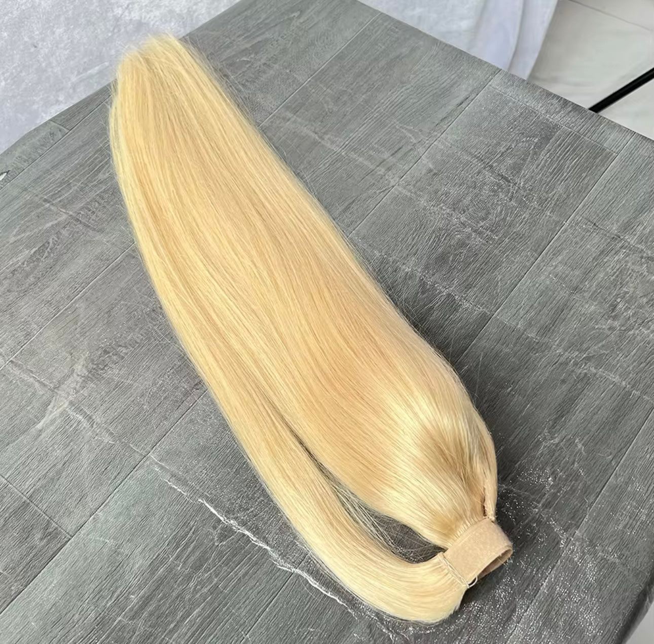 Clip Coleta Rubio Liso