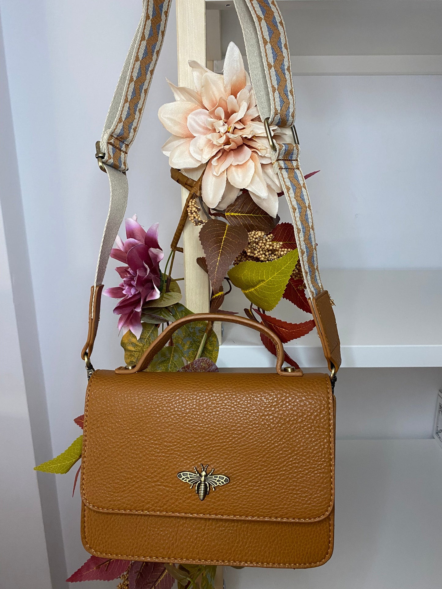 Bolso abeja camel